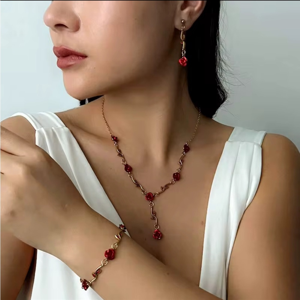 Fashion Jewelry Red and Gold Rose Bracelet